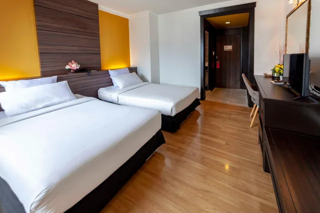 غرفة تنفيذية بسريرين منفصلين، Holiday Garden Hotel And Resort 2/2
