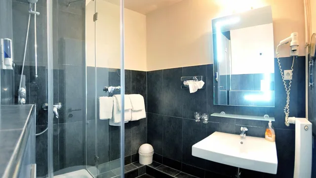 غرفة سوبيريور بسرير مزدوج، St. Joseph Hotel 6/8