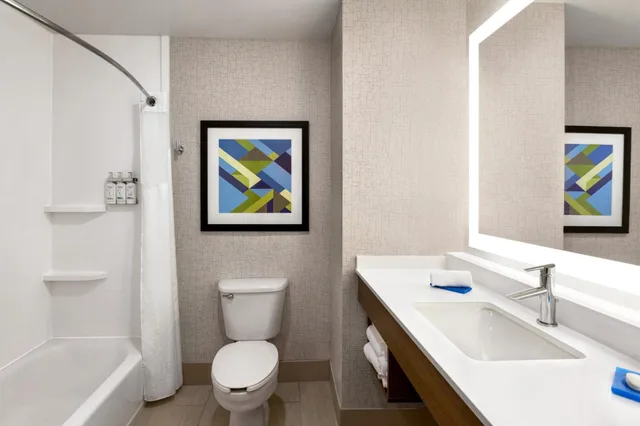 جناح بغرفتي نوم، Holiday Inn Express Suites Anniston Oxford 3/4