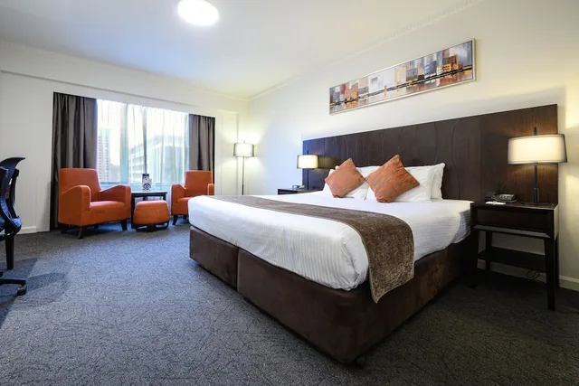 Executive King, Hotel Grand Chancellor Adelaide 2/11