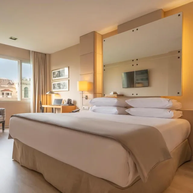 غرفة ثلاثية بسرير كينج، Hotel Hesperia Barcelona Presidente 9/10