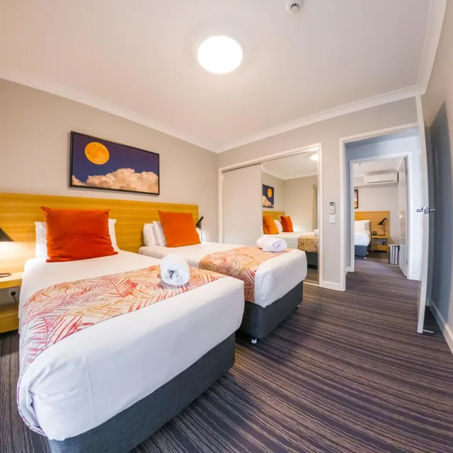2 Bedrooms, Apartment, Potters Boutique Hotel 2/4