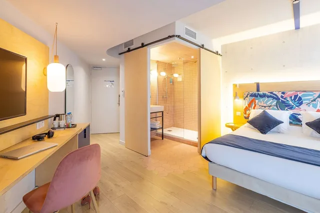 غرفة سوبيريور بسرير كوين مع أريكة، Urban Hotel Aix-les-Bains, BW Signature Collection 2/9