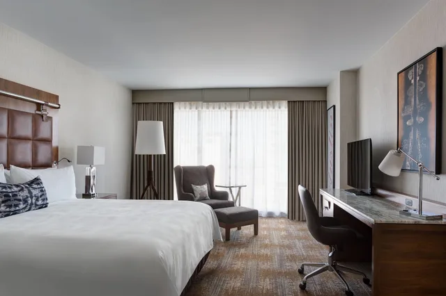 غرفة بسرير كينج بإطلالة، JW MARRIOTT AUSTIN 1/10