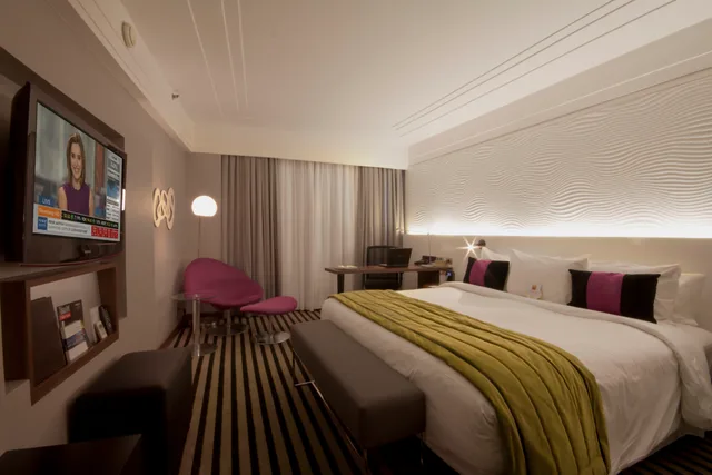 غرفة بسرير كينج، Radisson Hotel Alphaville 1/2