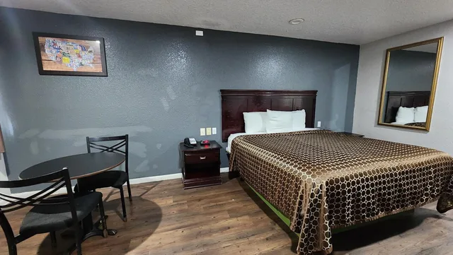 غرفة بسرير كينج، Express Inn Hobby Airport 4/8