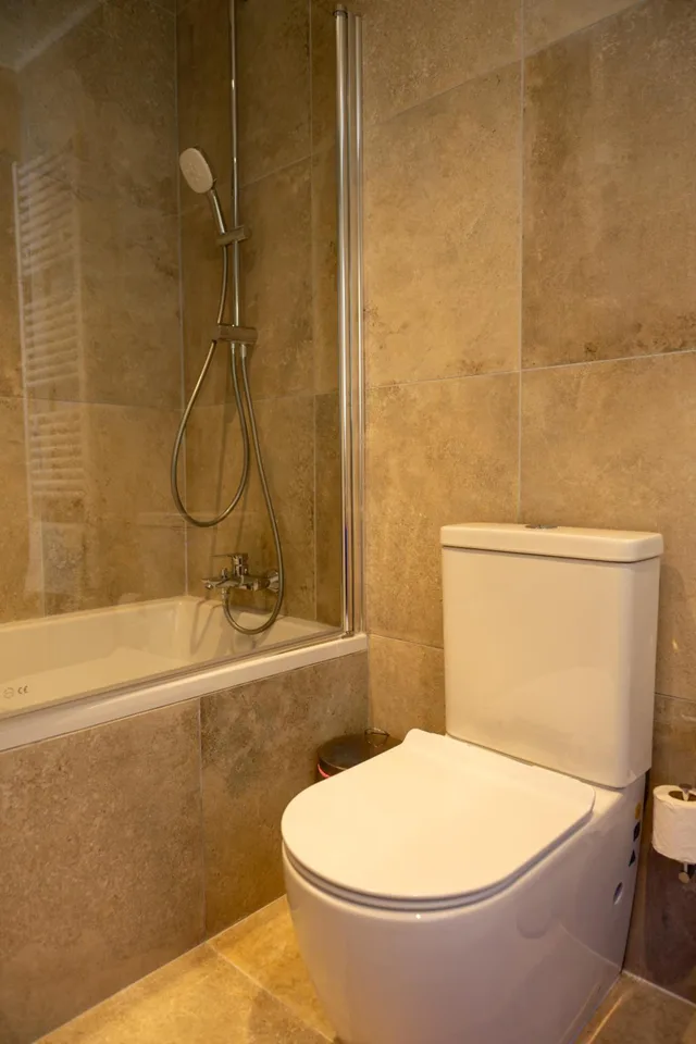 غرفة بسرير مزدوج أو سريرين منفصلين، New Helvetia Hotel 7/7