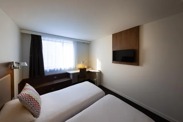 غرفة قياسية ثلاثية، CAMPANILE LIMOGES CENTRE - GARE 2/10