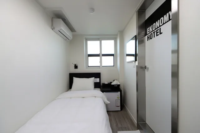 Single, Ekonomy Hotel Incheon 4/11