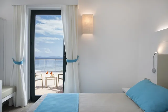 جناح استوديو بسرير مزدوج بإطلالة على البحر مع أريكة، Lu Hotel Maladroxia 2/2