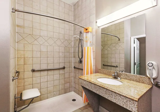 غرفة بسريرين كوين لذوي الإعاقة، La Quinta Inn and Suites by Wyndham Granbury 5/5
