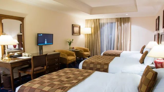 Room, City View, Intercontinental Dar Al Hijra Madinah 2/4