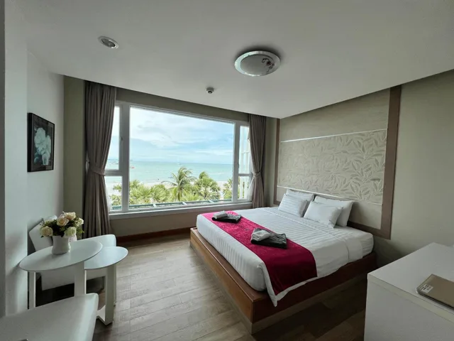 جناح تنفيذي بإطلالة على البحر، The Beach Front Resort Pattaya 2/3