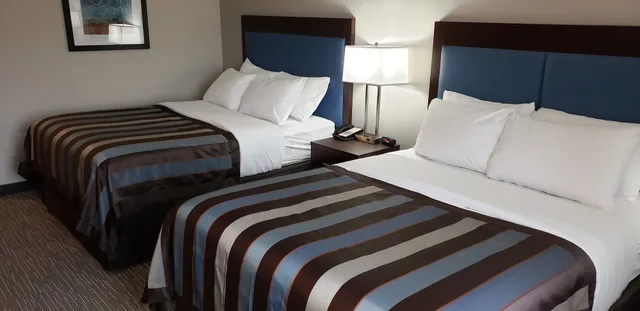 Room, 2 Queen Beds, Wingate By Wyndham Christiansburg 5/10
