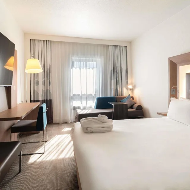 غرفة تنفيذية بسرير كوين مع أريكة، Novotel Paris Rueil-Malmaison 3/10