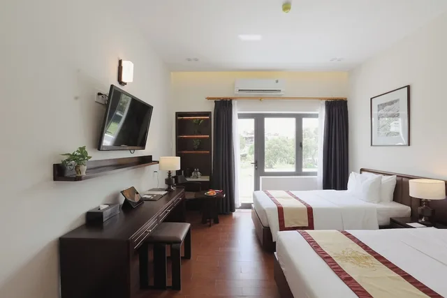 غرفة بريميير بسريرين منفصلين بإطلالة على الحديقة، Huong Giang Hotel 7/10