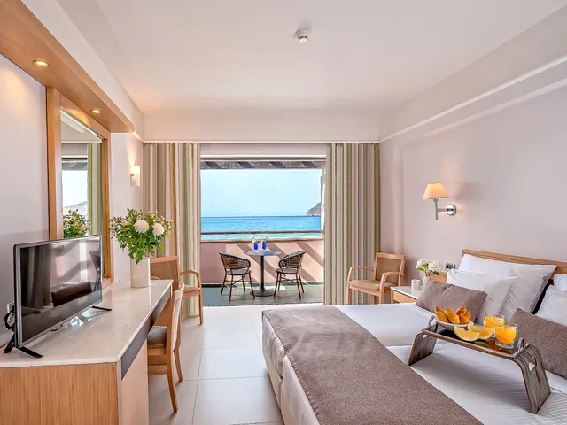 Double Room Garden View or Pool View، Porto Platanias Beach Resort & Spa 2/7