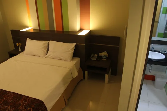 غرفة سوبيريور بسريرين منفصلين، Pose In Hotel Solo 1/3