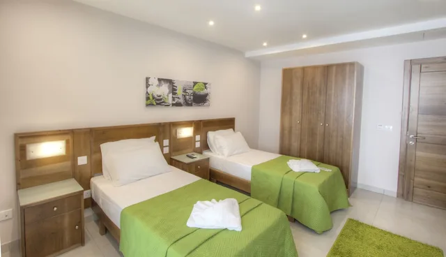 غرفة بسرير كوين، CERVIOLA HOTEL 1/6