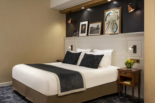 جناح جونيور بسرير كوين بإطلالة على الفناء، Hotel Ducs de Bourgogne 1/2
