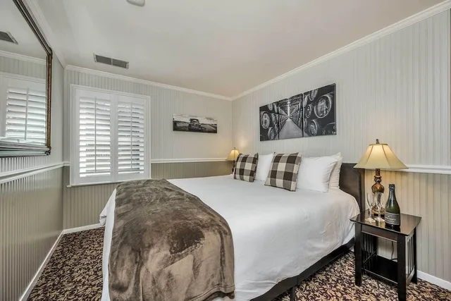 Multiple Bedrooms, House, Futon Bed, 6 King Beds, 2 Queen Beds, Sofa، Calistoga Wine Way Inn 2/5