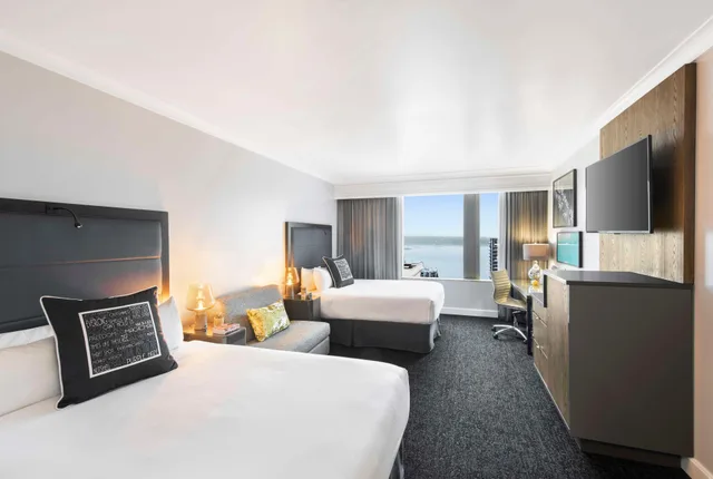 Room, 2 Queen Beds, Partial Water or Skyline View, Hilton Motif Seattle 2/8