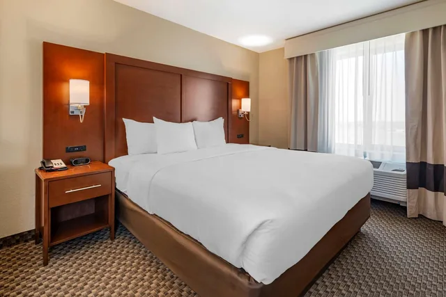جناح بسرير كينج، Comfort Suites Broomfield-Boulder/Interlocken 2/3