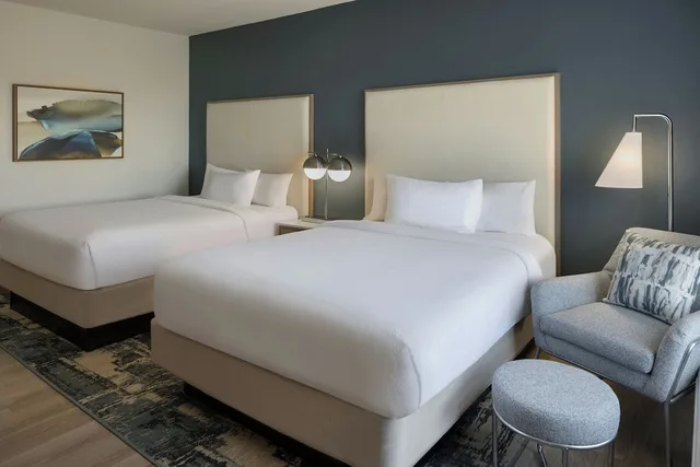 غرفة بسريرين كوين بشرفة، Courtyard by Marriott Sandestin at Grand Boulevard 3/12