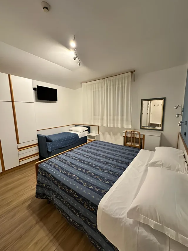 غرفة اقتصادية ثلاثية بسرير فردي، Hotel Piccinelli 1/10