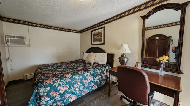 غرفة قياسية بسرير كينج، Delta Motel 1/2