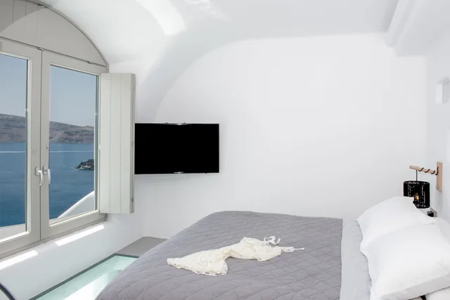 Deluxe, Villa, Double Bed, Caldera View, Outdoor Jetted Tub، La Perla Villas And Suites Adults Only 2/8