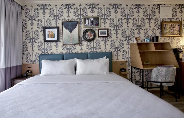 Suite, King Bed, Hotel Indigo New Orleans French Quarter 3/5