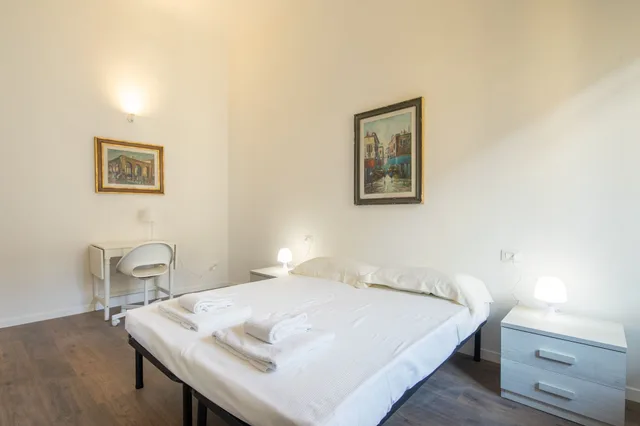 City, Apartment, 2 Queen and Twin Beds, Indipendenza House 2/9