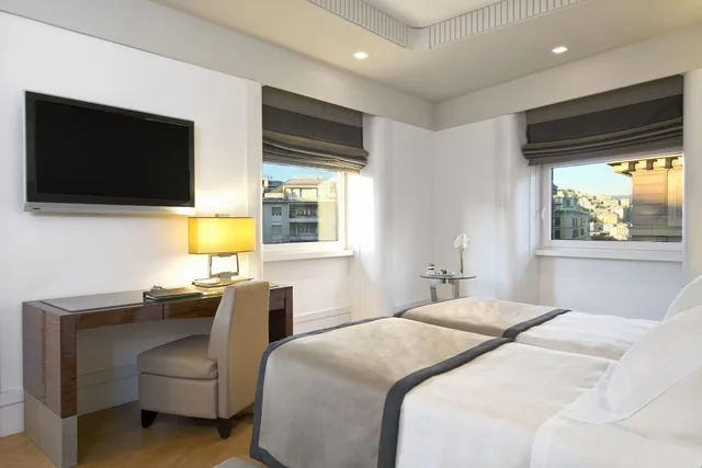 غرفة كلاسيكية بسرير كوين، Melia Genova 4/10