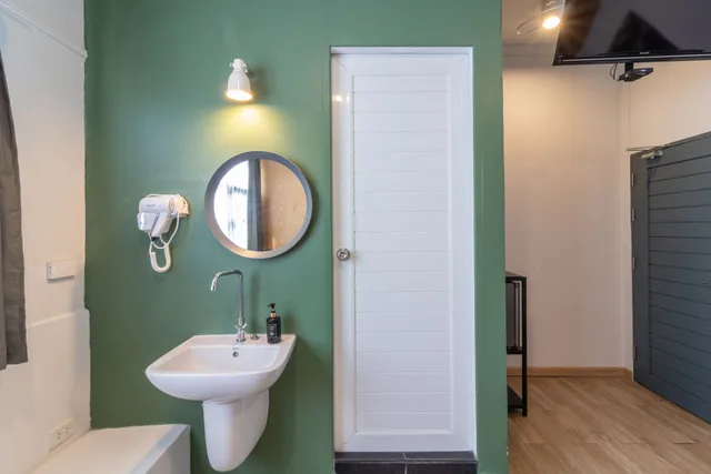 غرفة قياسية بسرير مزدوج بحمام خاص، Beige Poshtels Hostel 5/8