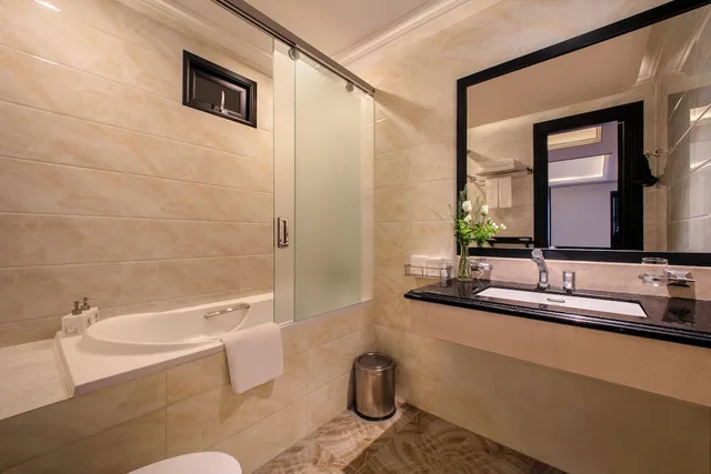 Deluxe, Twin Beds, No Window، Champton Hanoi Hotel 6/7