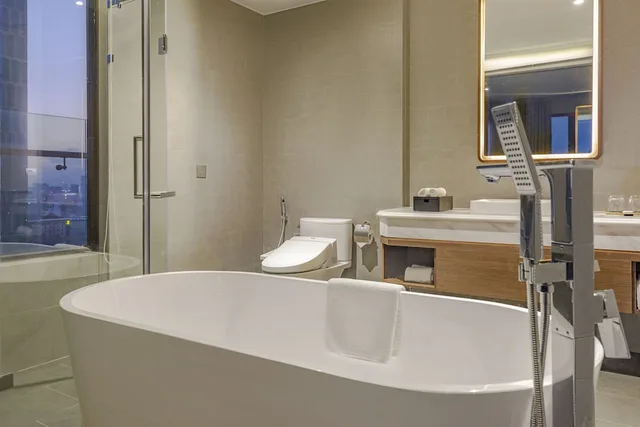 Grand, Ocean, Executive, King Bed, Queen Bed، Peninsula Hotel Danang 6/8