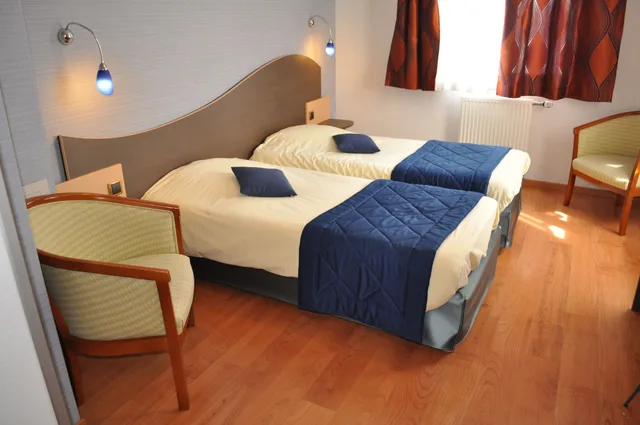 غرفة بسريرين منفصلين، Hotel Au Tambour 7/10