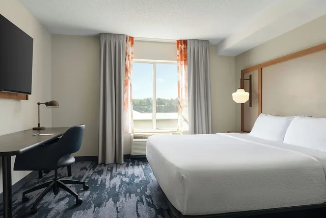 جناح بسرير كينج مع أريكة، Fairfield Inn & Suites South Hill I-85 4/7