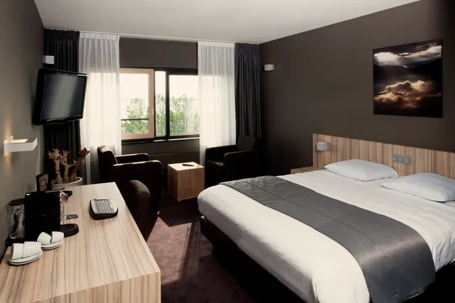 Deluxe, Double Bed, Fletcher Hotel-Restaurant Stadspark 2/3
