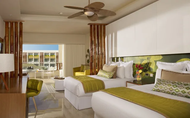 جناح عائلي بسرير كينج وسريرين كوين بغرفتي نوم مع أريكة، Dreams Onyx Resort And Spa Punta Cana 3/4