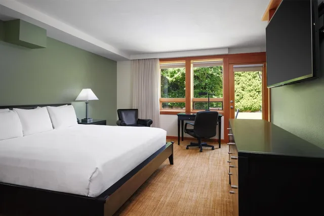 جناح بسرير كينج بمطبخ لذوي الإعاقة، Best Western Plus Hood River Inn 1/10