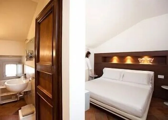 غرفة ديلوكس مفردة بسرير مزدوج، Nun Relais And Spa Museum 7/7
