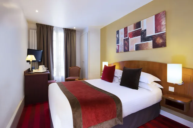 Cosy Double، Europe Hotel Paris Eiffel 3/5