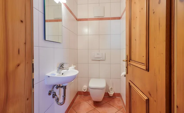 Junior Suite, Double Bed, Sofa, Hotel Am See 2/2