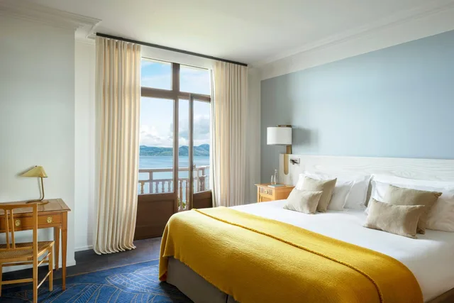 غرفة سوبيريور بإطلالة على البحيرة، Hotel Royal - Evian Resort 1/4