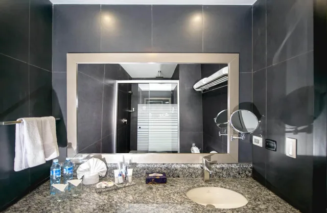 Executive, Double Bed, Wyndham Manta Sail Plaza Hotel and Convention Center 5/5