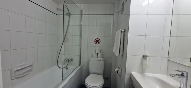 غرفة سوبيريور بسرير مزدوج أو سريرين منفصلين بإطلالة على البحر، Navarria Hotel 7/7