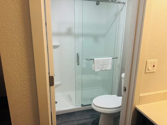 غرفة قياسية بسرير كوين لذوي الإعاقة، Motel6 Southgate, MI - Detroit 4/4