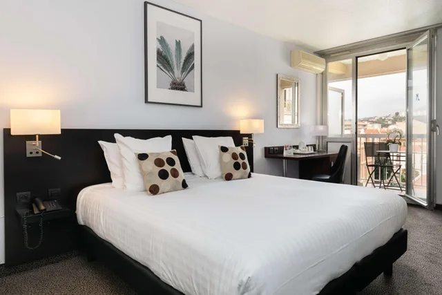 Room, Double or Twin Bed, Balcony, Best Western Hotel Mediterranee Menton 2/5